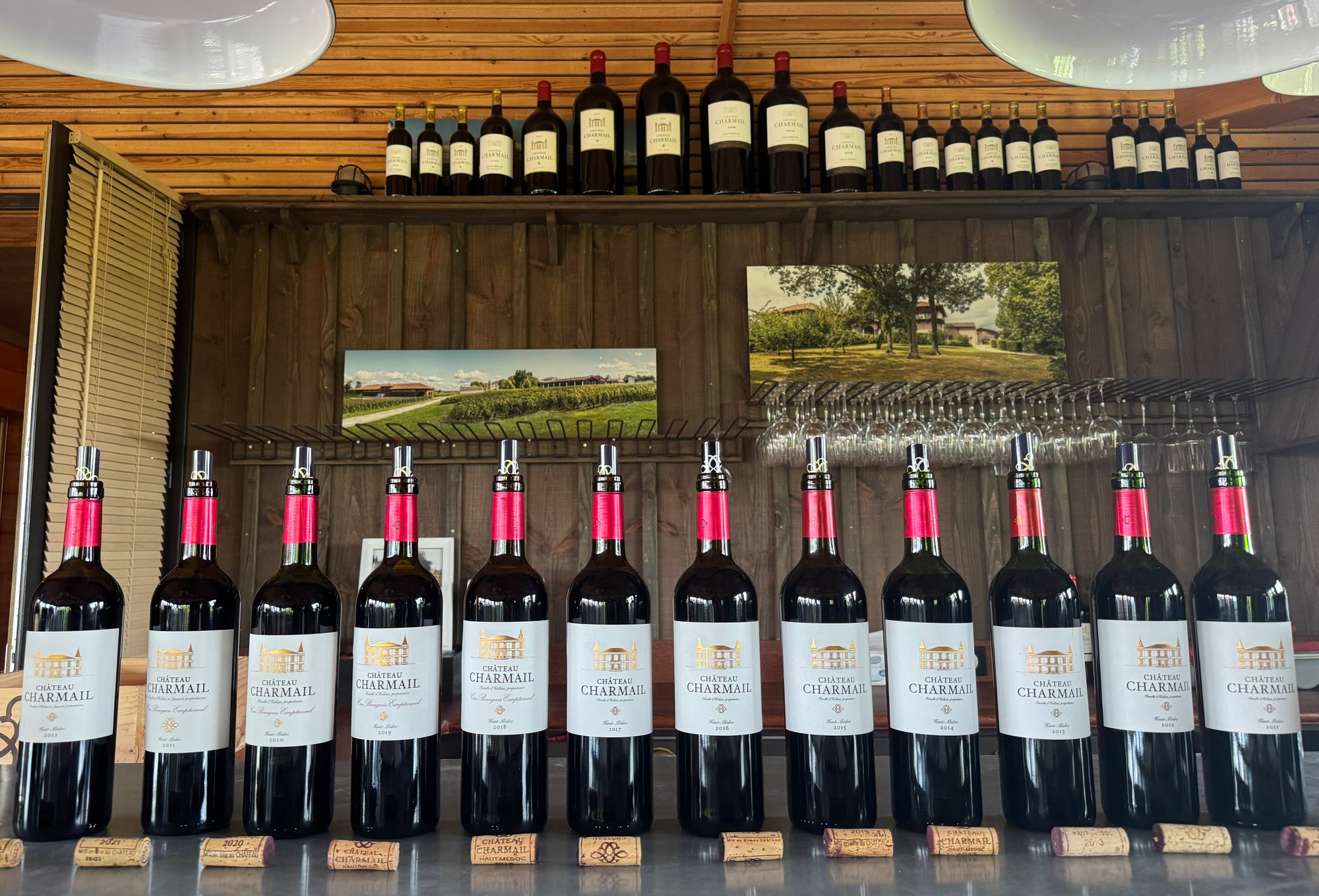 12 vintage discovery case (2011 to 2022) – limited edition